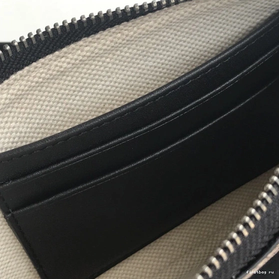 First bag ru Gucci GG 0719